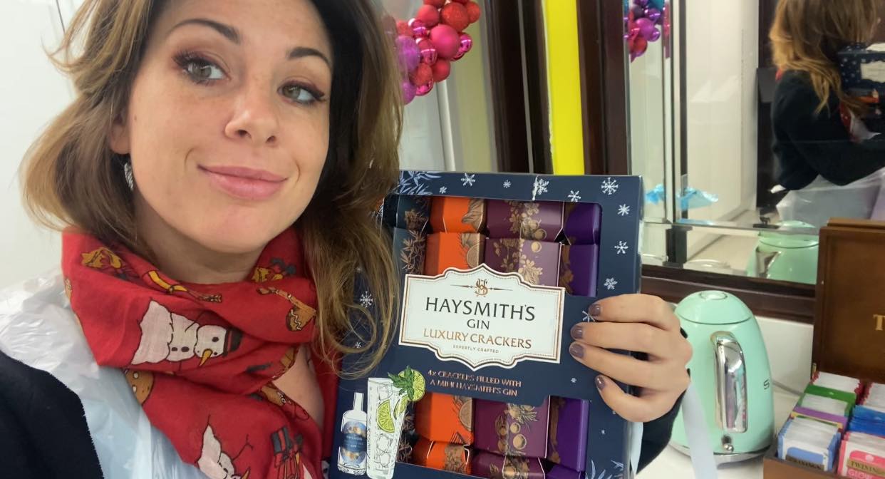 Lee's gift of Christmas Crackers for Katy Jobbins