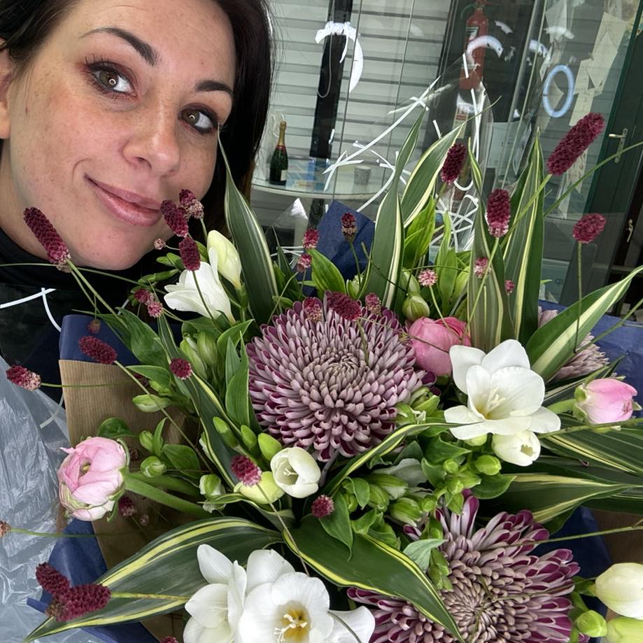 Katy with her lovely bouquet of flowers from Victoria